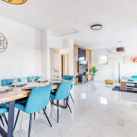 Beautiful In With Private Swimming Pool, Be Inside Or Outside * Pridraga