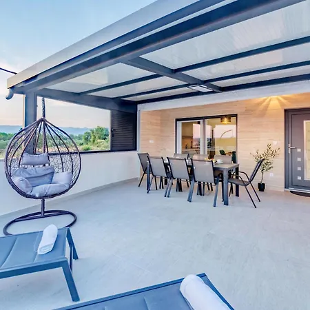 Сasa de vacaciones Beautiful In With Private Swimming Pool, Be Inside Or Outside *