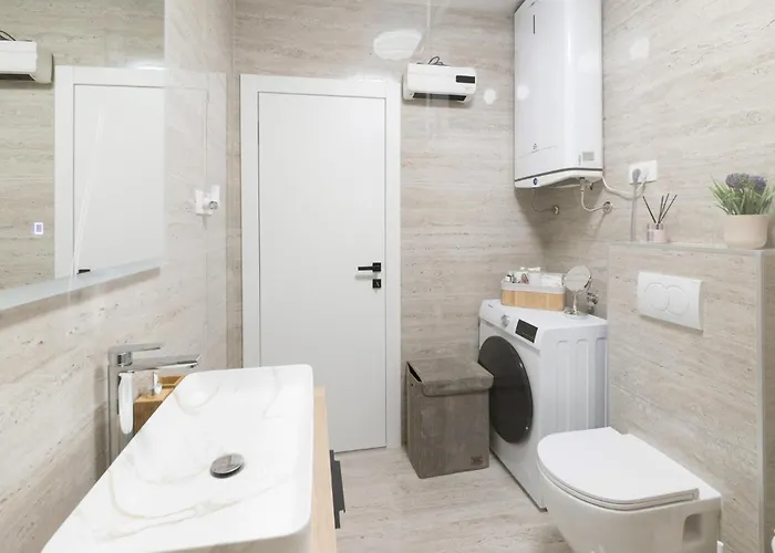 Beautiful In With Private Swimming Pool, Be Inside Or Outside Nyaraló Pridraga