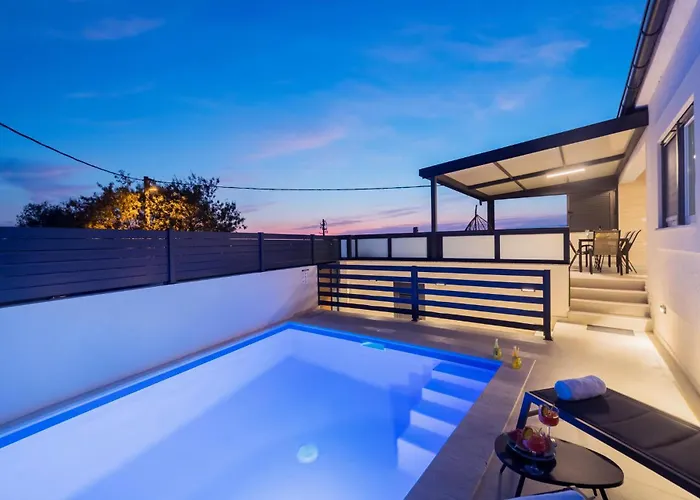Beautiful In With Private Swimming Pool, Be Inside Or Outside Сasa de vacaciones *