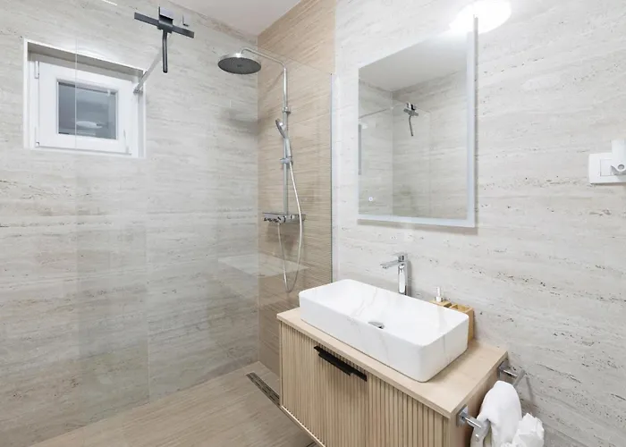 Beautiful In With Private Swimming Pool, Be Inside Or Outside Сasa de vacaciones Pridraga